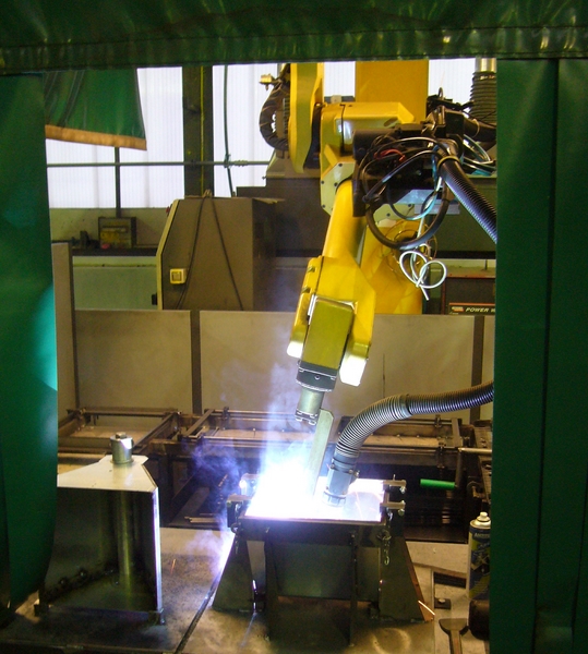Saldatura robotizzata / Robotized welding